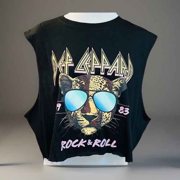 Tops - Def Leppard Rock & Roll 1983 Graphic Cropped Concert Tank Top